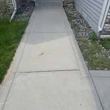 Complete-House-Wash-Driveway-Sidewalk-Cleaning-with-Interior-Exterior-Window-Cleaning-Urbandale-Iowa 1