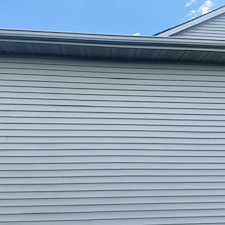 Complete-House-Wash-Driveway-Sidewalk-Cleaning-with-Interior-Exterior-Window-Cleaning-Urbandale-Iowa 0