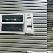 RV-Exterior-Soft-Wash-Window-Cleaning-in-Hartford-Iowa 2