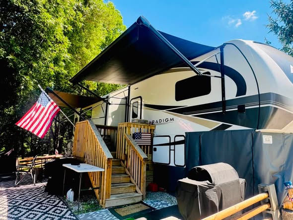 Top Quality RV Exterior Walls Soft Wash & Exterior Window Cleaning in Hampton, Iowa Thumbnail